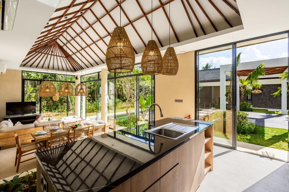 Kitchen or kitchenette, Living room, Dining area