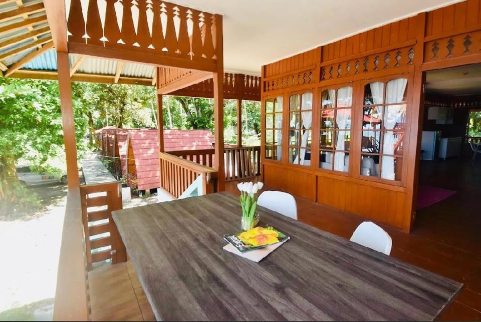 Patio, Seating area