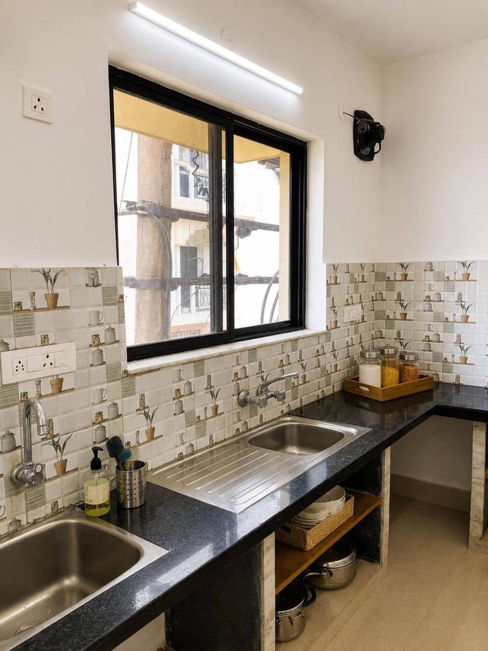 Kitchen or kitchenette