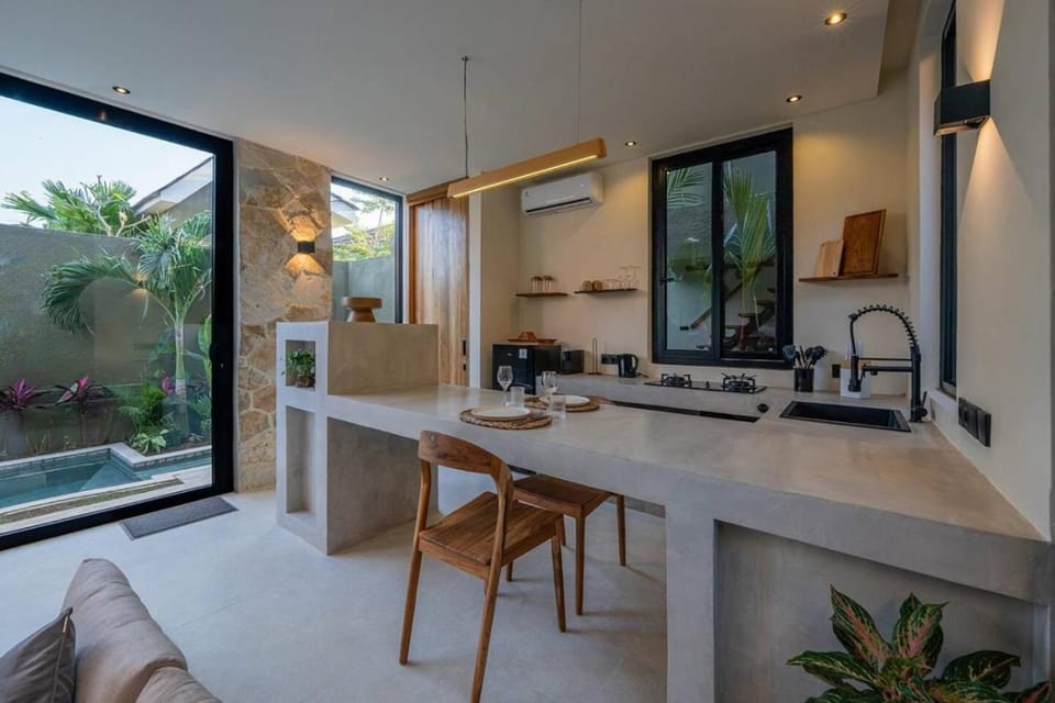 Coffee/tea facilities, Kitchen or kitchenette, Dining area