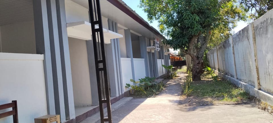 Property building, Neighbourhood