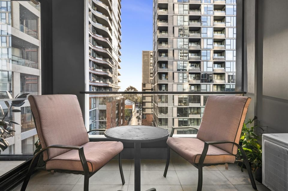 Stylish 1-Bed Apartment With Gym & Pool Apartment in Melbourne