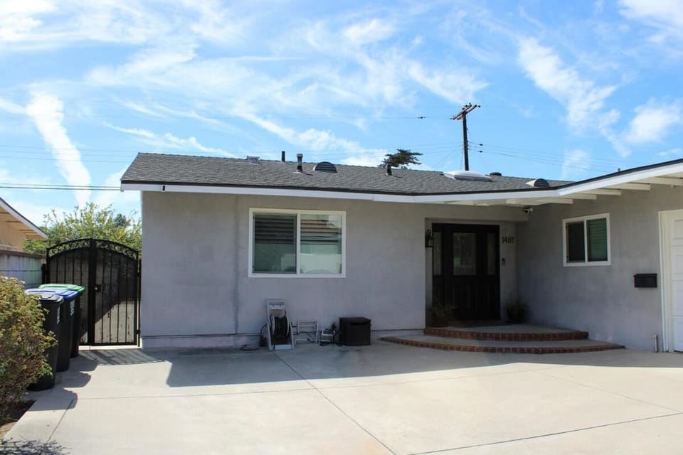 3 Bed 2 Ba House near DTLA, disney, LAX, freeways House in Monterey Park