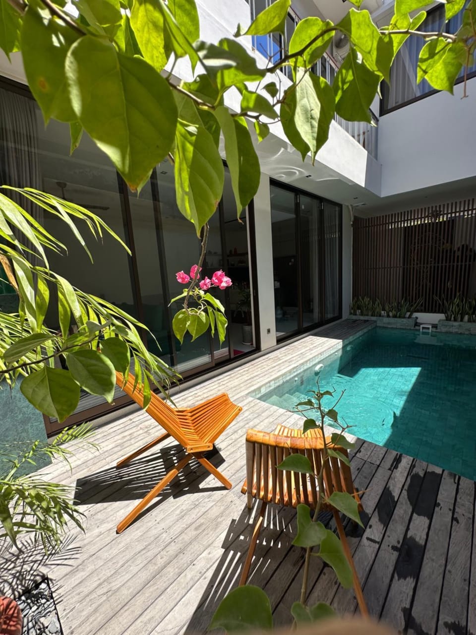 Day, Swimming pool, Swimming pool, sunbed