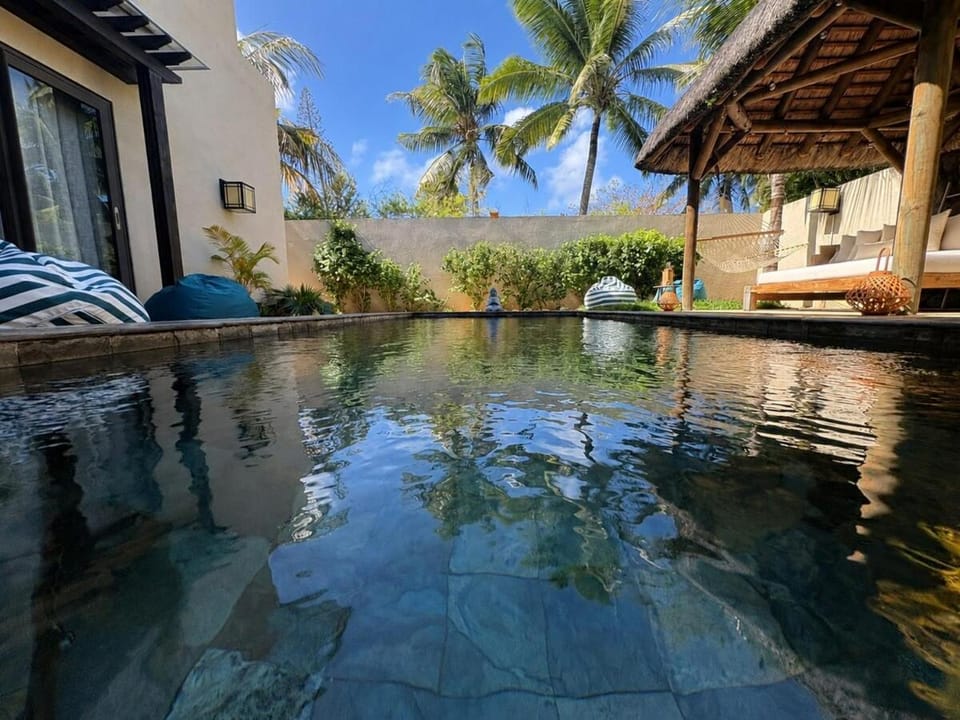 Villa Tirta - Pool, relaxation and beach within walking distance Villa in Grand Baie