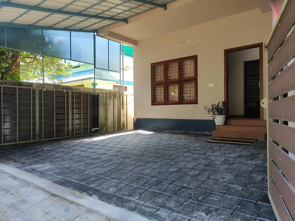 Eeshavaasyam Home Stay Vacation rental in Vypin