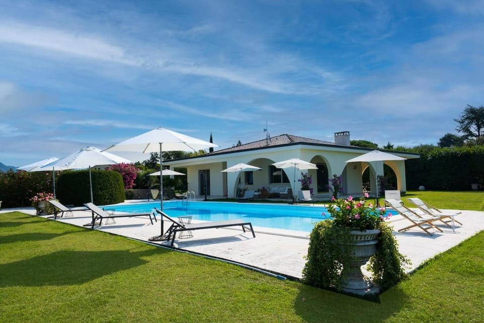 NEW Villa Tosca with pool in Bardolino Apartment in Lake Garda