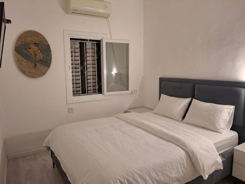 ואהבת Apartment in Tel Aviv District