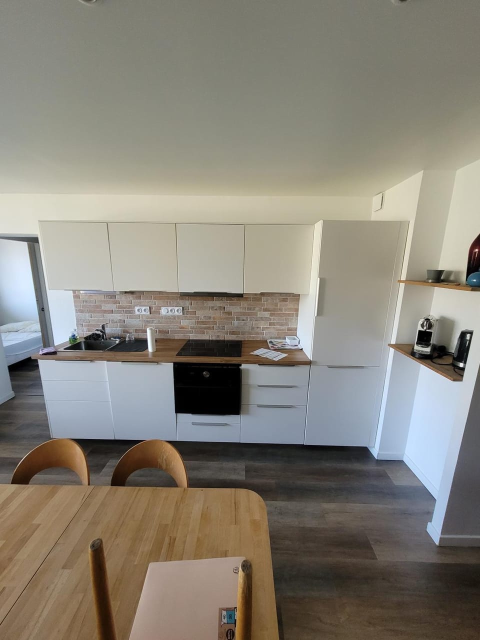 Property building, Kitchen or kitchenette, Living room