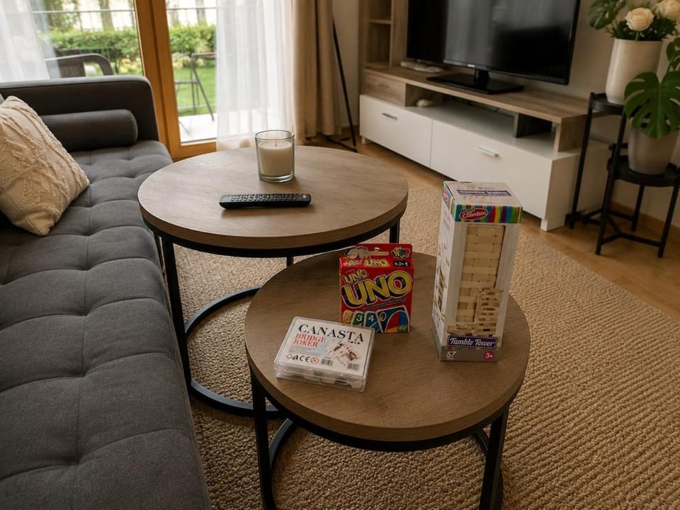 Communal lounge/ TV room, TV and multimedia, Living room, Seating area, Evening entertainment, internet, internet