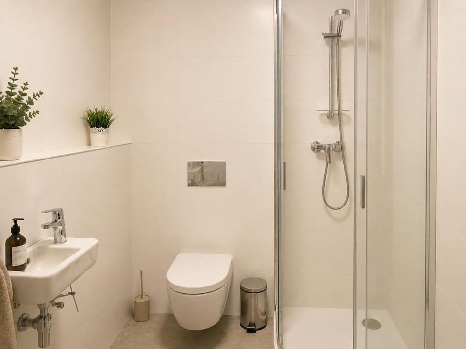 Shower, Toilet, Bathroom
