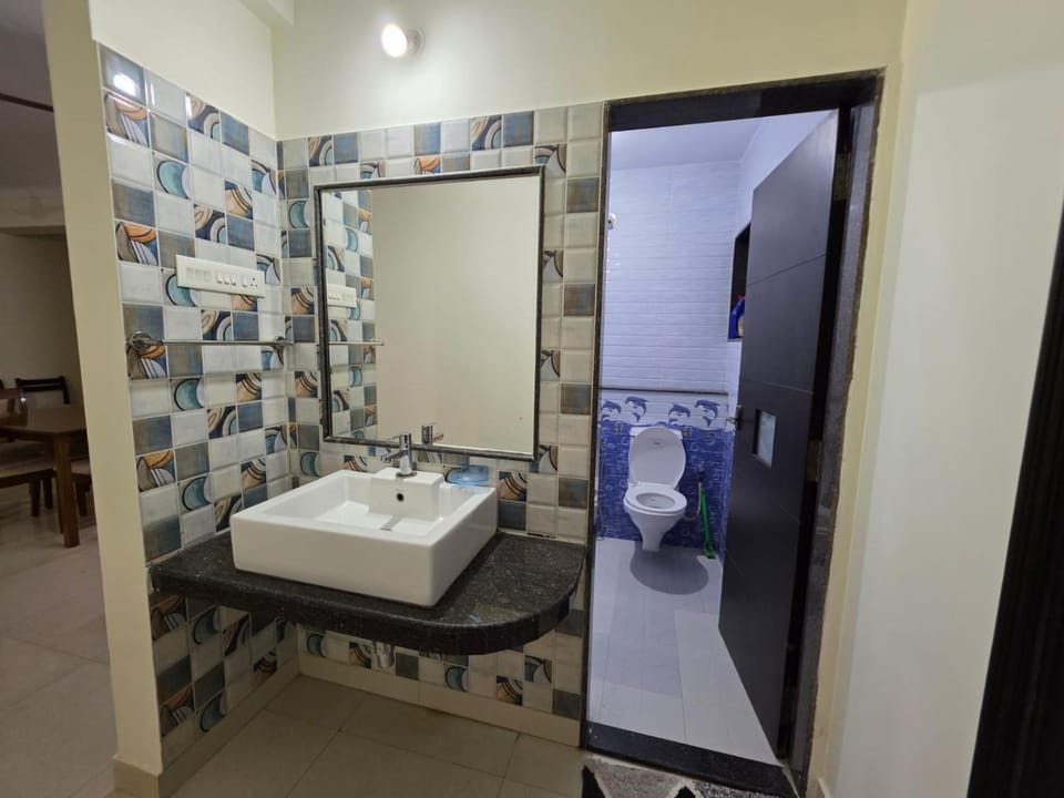2 bhk apartment baga beach road with kitchen Apartment in Baga