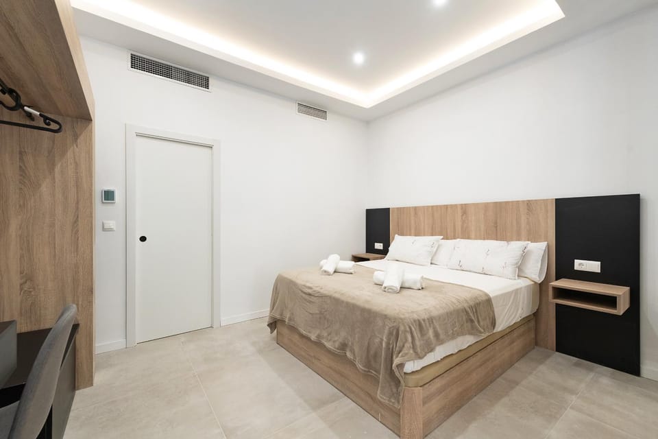 Bed, Photo of the whole room, Bedroom, towels, wardrobe, air conditioner