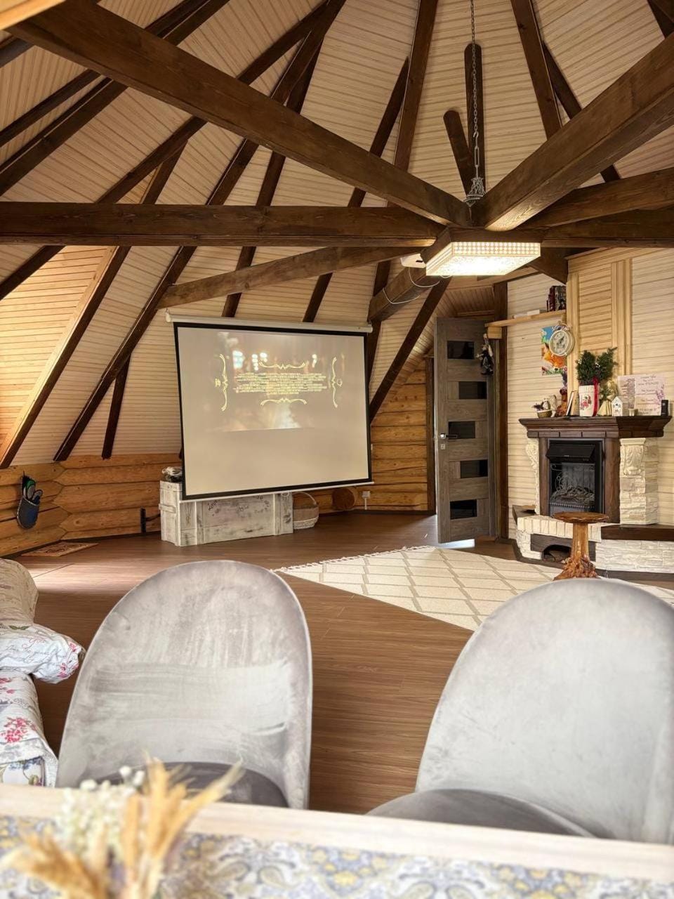 TV and multimedia, Photo of the whole room, Bedroom