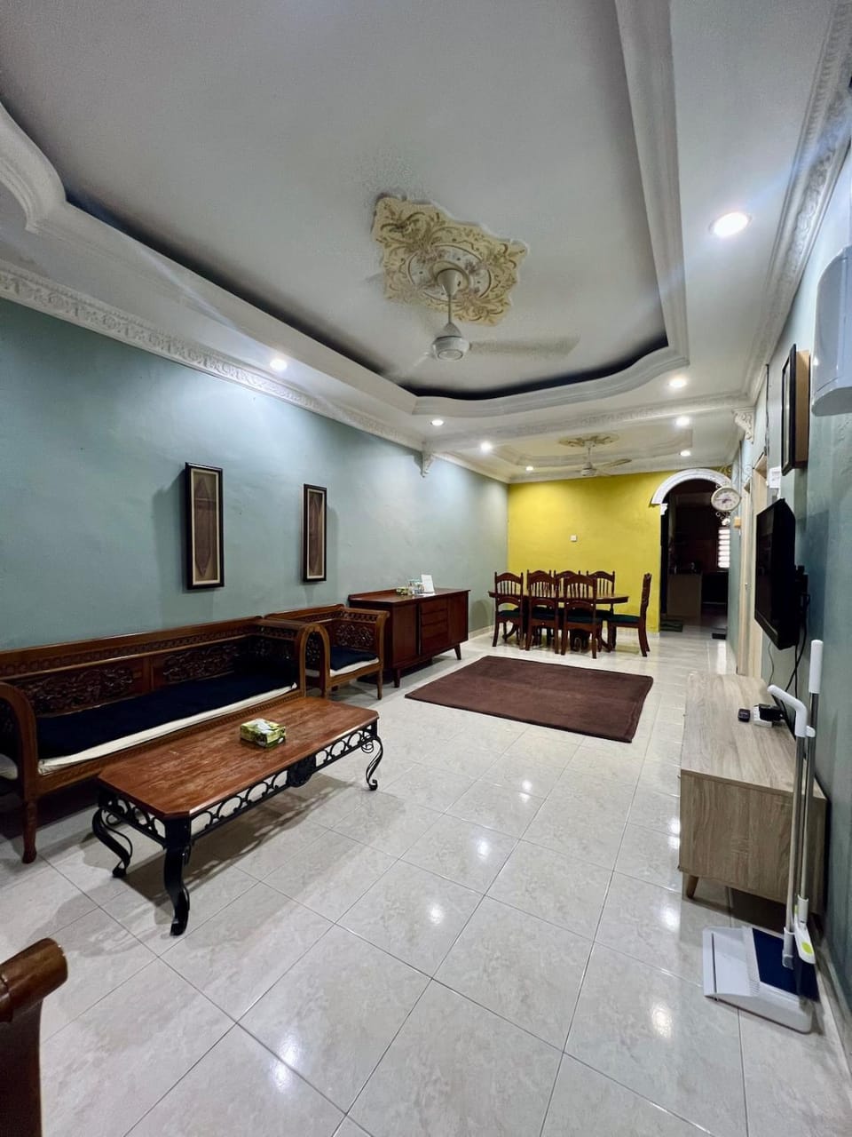 TV and multimedia, Living room, Seating area