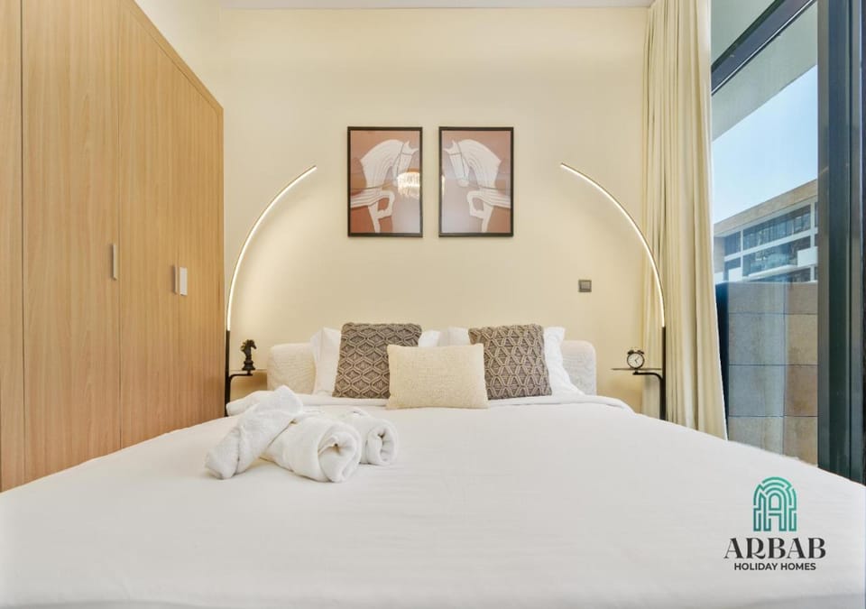 Bed, Photo of the whole room, Bedroom, towels, wardrobe