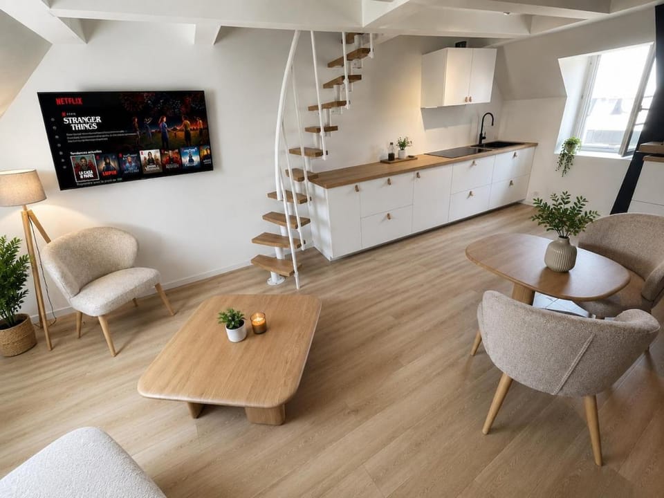 TV and multimedia, Kitchen or kitchenette, Living room, Dining area