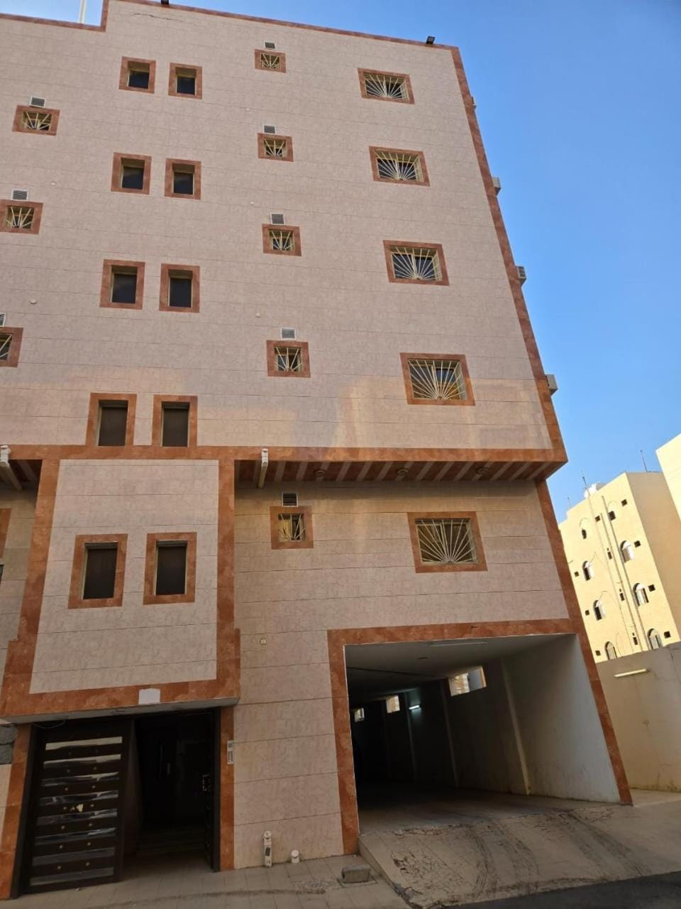 Property building, Day