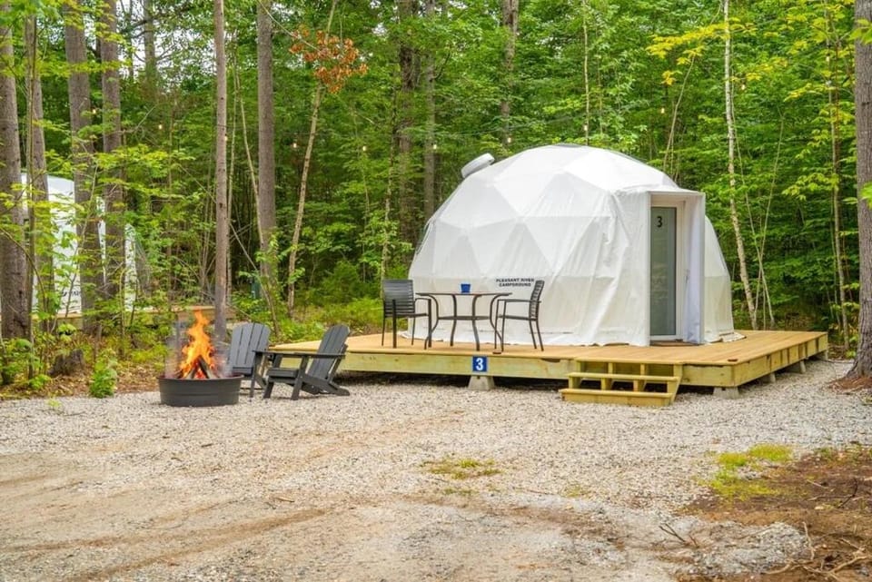 Pleasant River Glamping Dome 3 King bed Luxury tent in Bethel