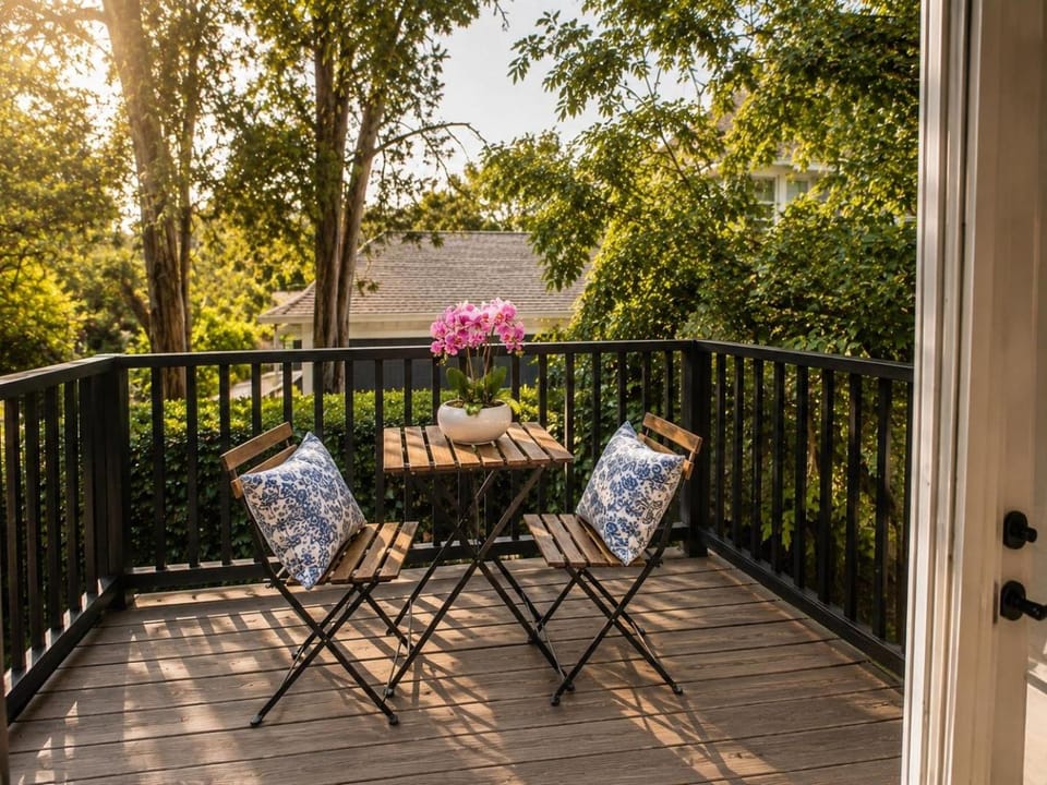 Luxury Loft - Sauna, Hot Tub & Peaceful BalconyView Apartment in Harris County