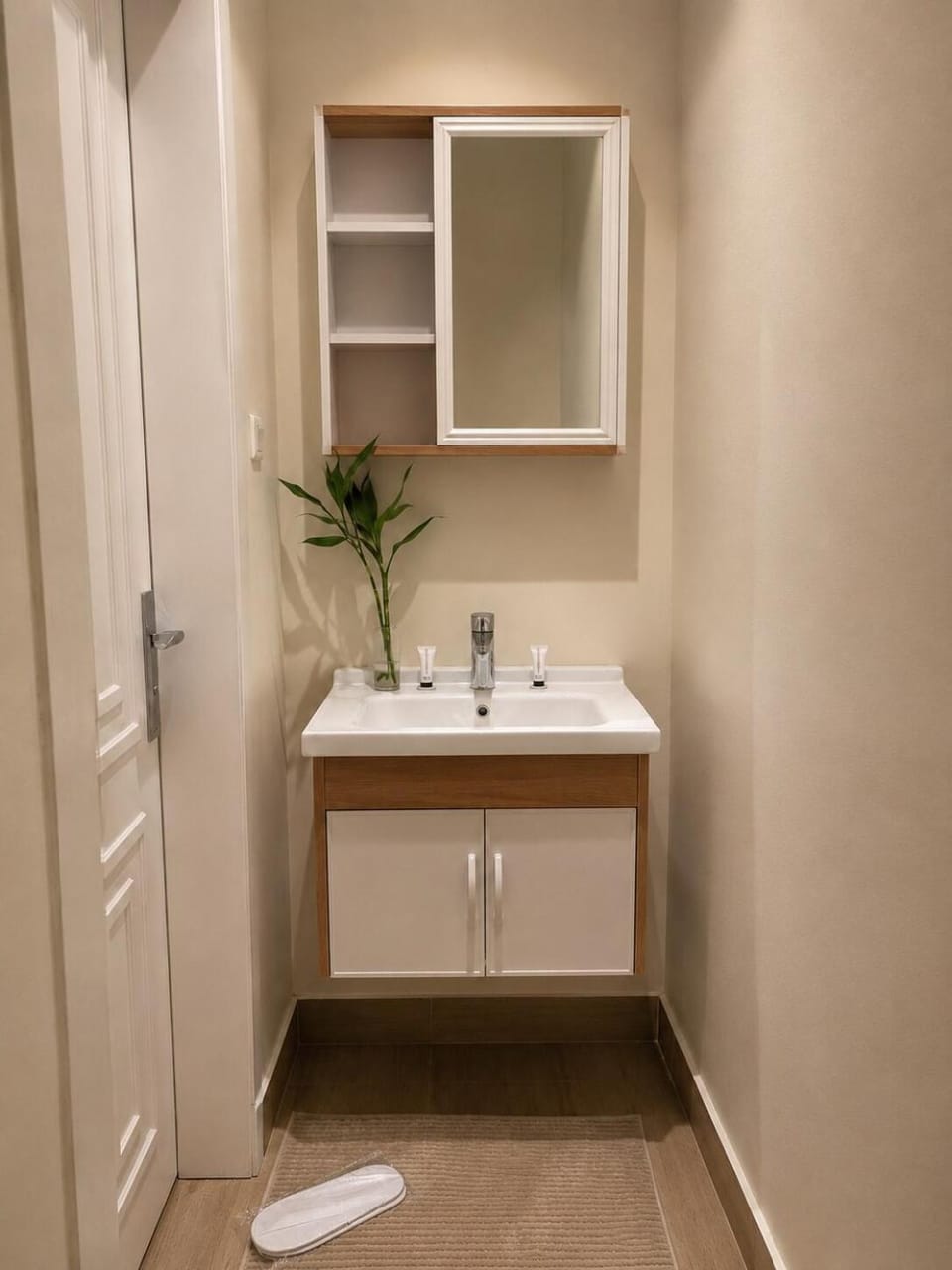 Luxurious and quiet studio Pool and self check-in Apartment in Al Khobar