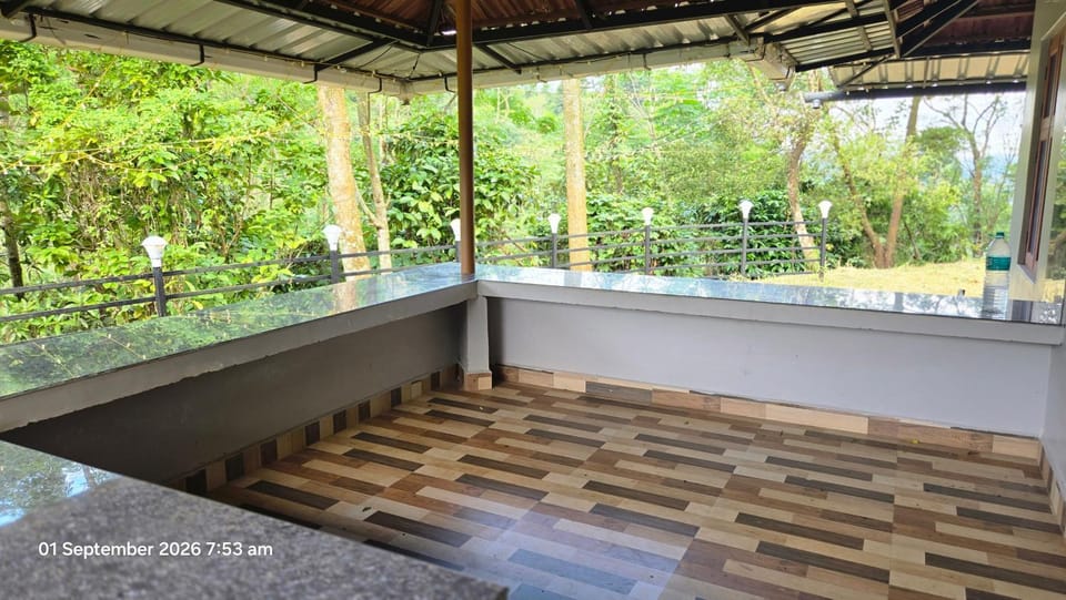 Jungle's Edge Resort Kakkadampoyil House in Kerala
