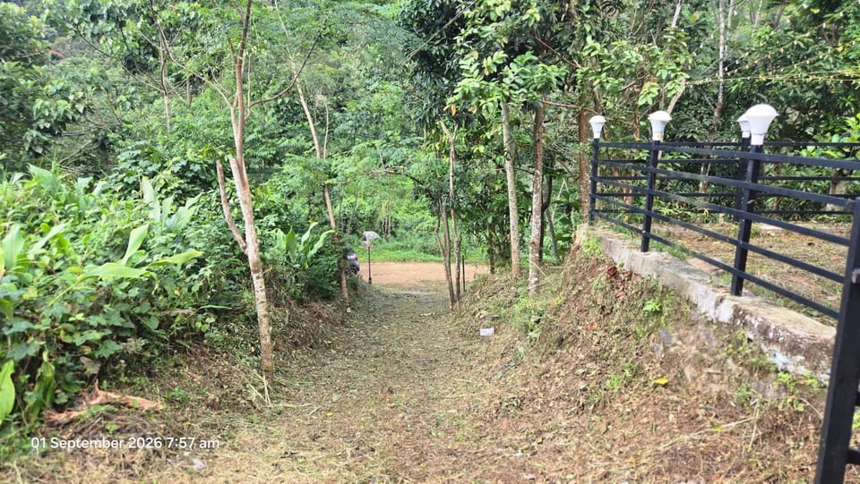 Jungle's Edge Resort Kakkadampoyil House in Kerala