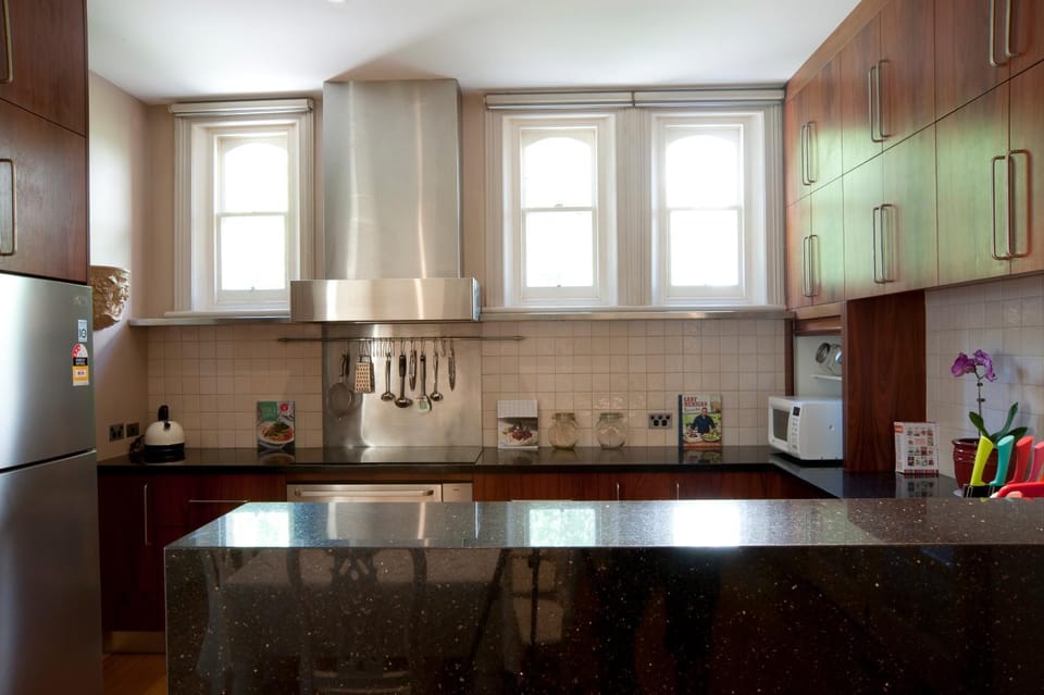 Day, Kitchen or kitchenette