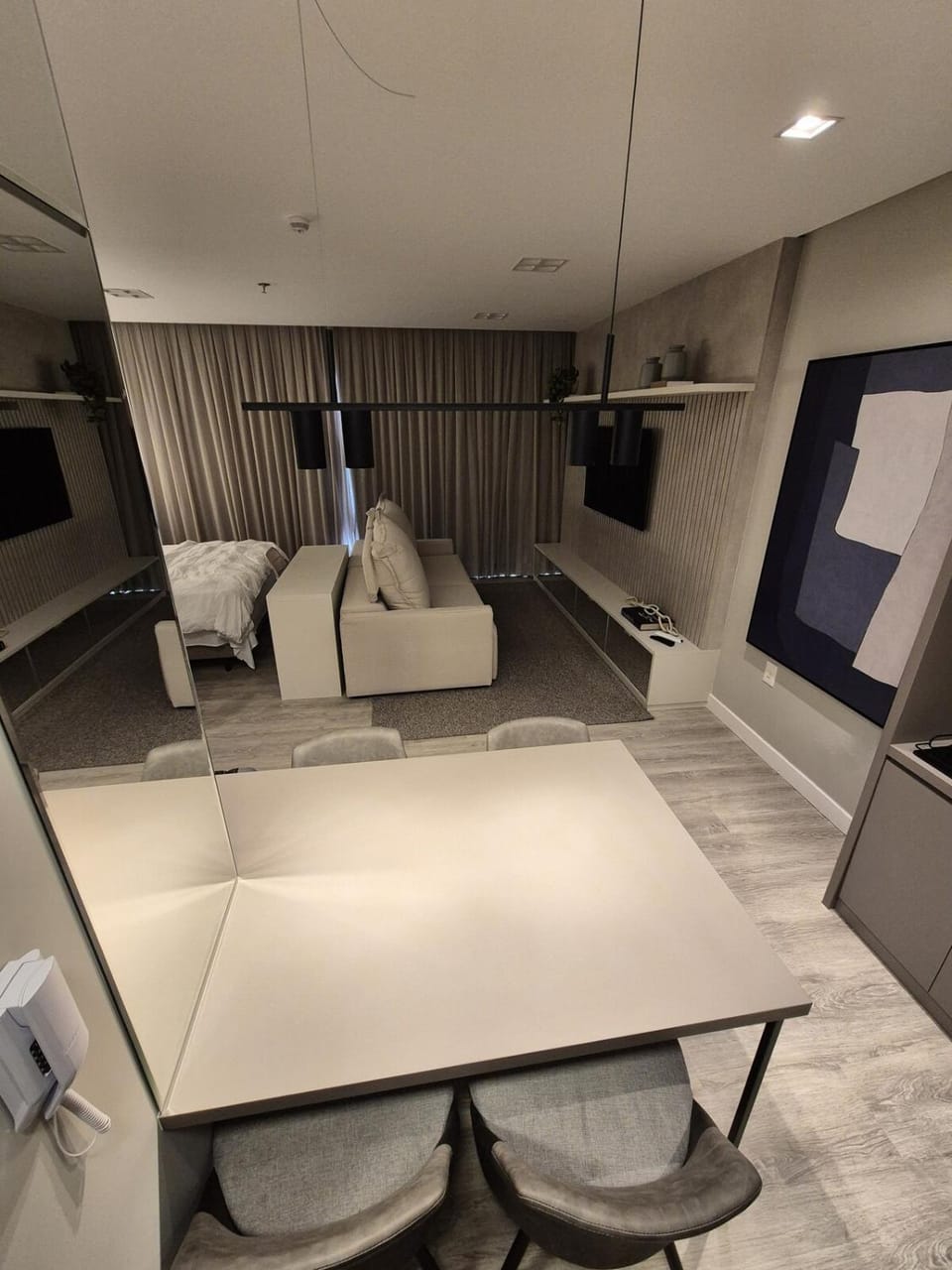 Flat moderno em Meia Praia 300m do mar com piscina Apartment in Porto Belo