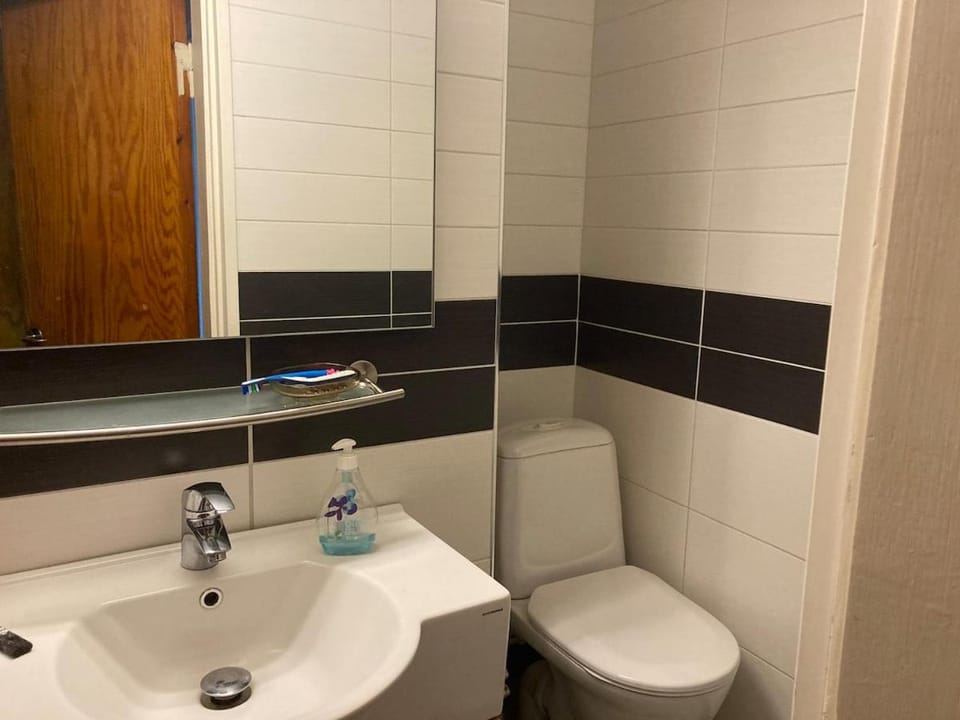 Viihtyisä asunto omakotitalossa - Jaettu suihkutila Apartment in Finland