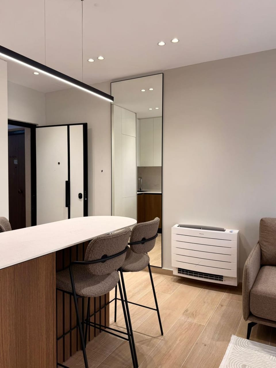 Seating area, Dining area