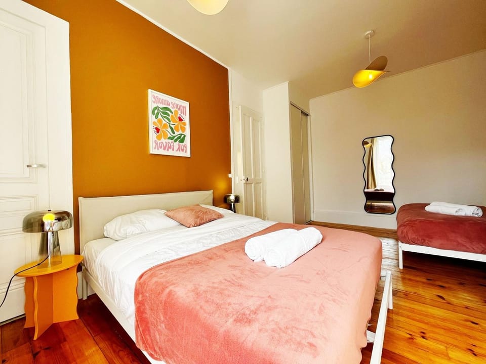Le Morange - 4 personnes - Check in H24 & Parking Apartment in Lyon
