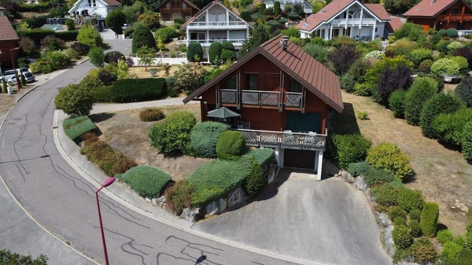 Property building, Neighbourhood, Bird's eye view, Parking