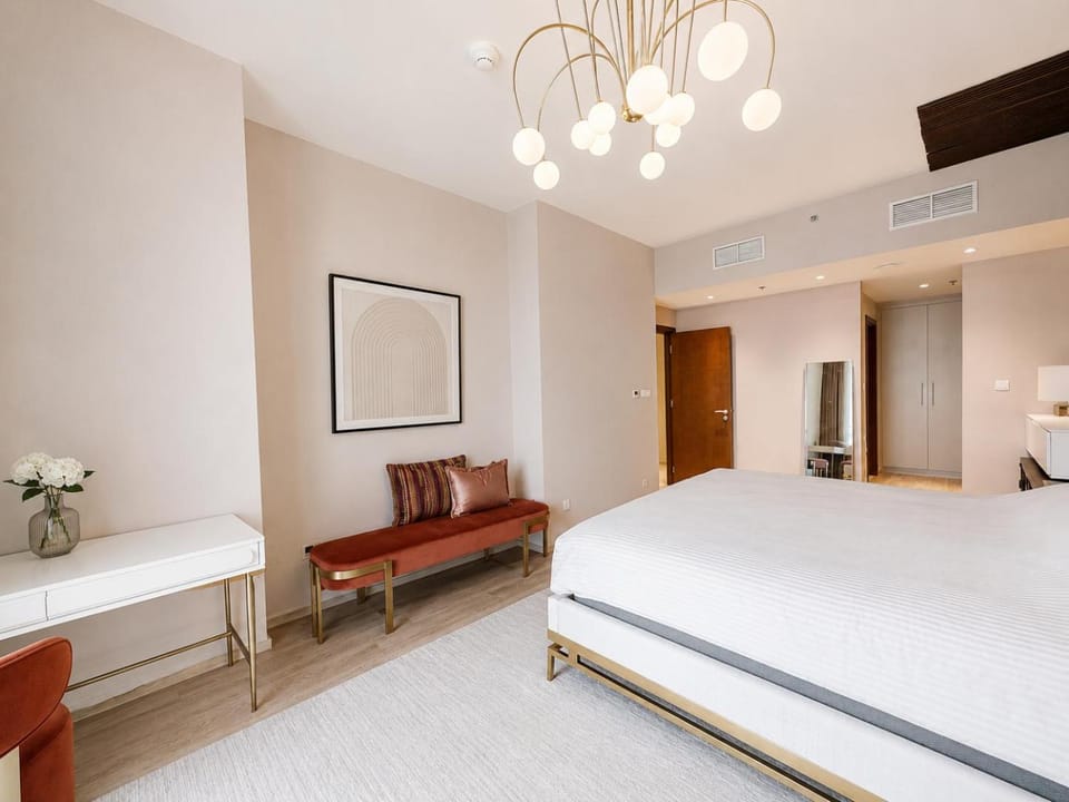 Chez Atmosphere 44 Luxury 2 BR Apartment in Dubai