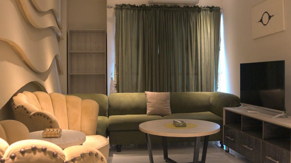 Elegant 1BR in Gulberg III Prime Lahore Location Apartment in Lahore