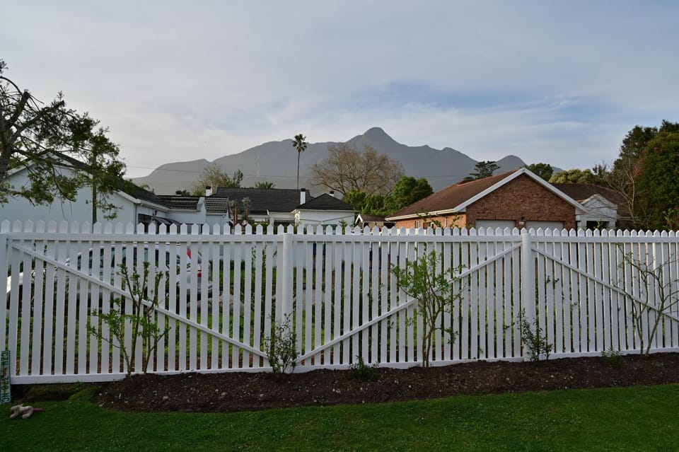 Garden view, Mountain view