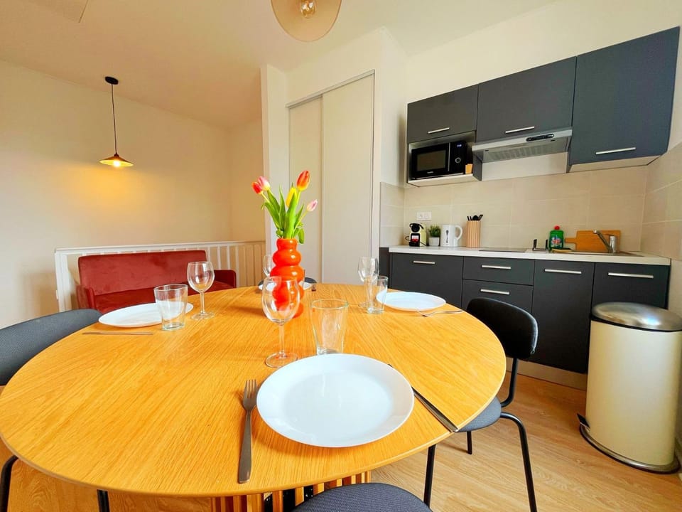 Le Casa - 4 personnes - Check in H24 & Parking Apartment in Lyon
