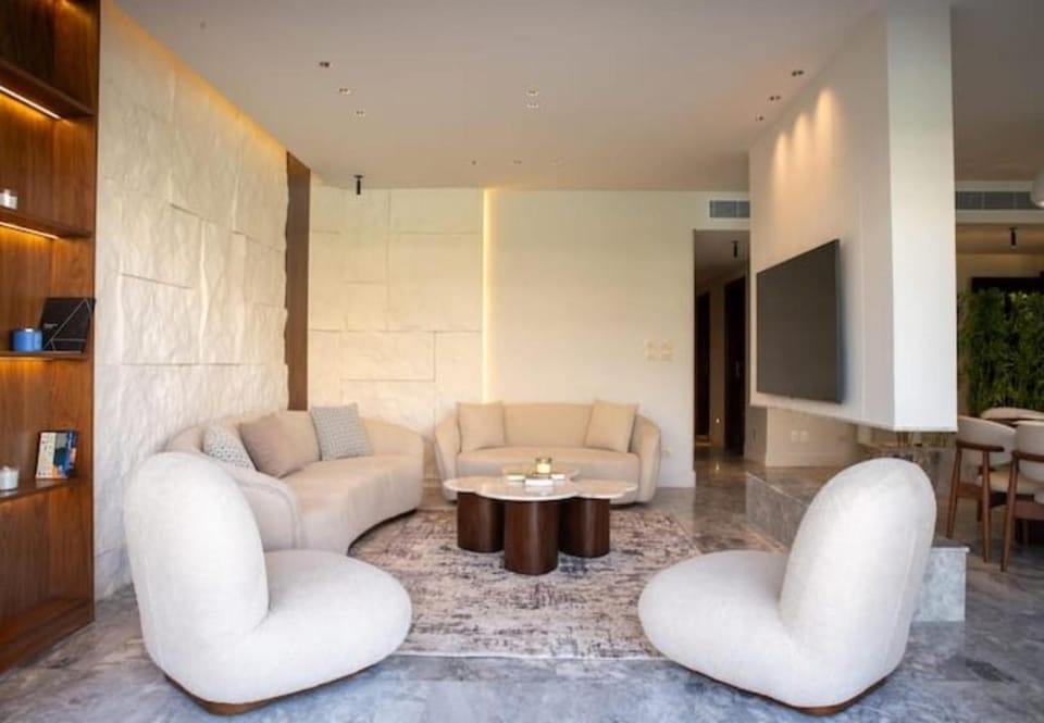 Living room, Seating area