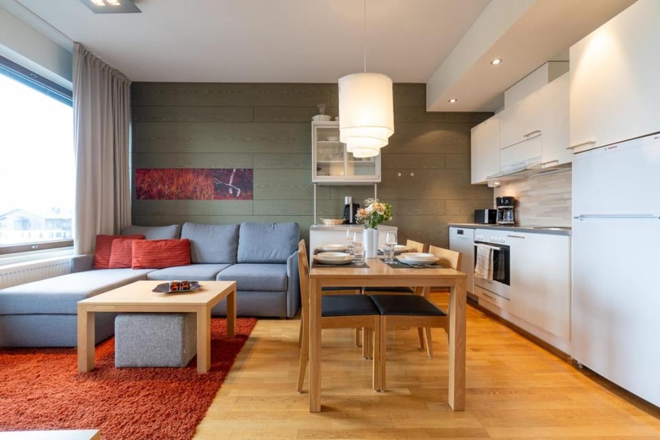 Kitchen or kitchenette, Seating area, Dining area