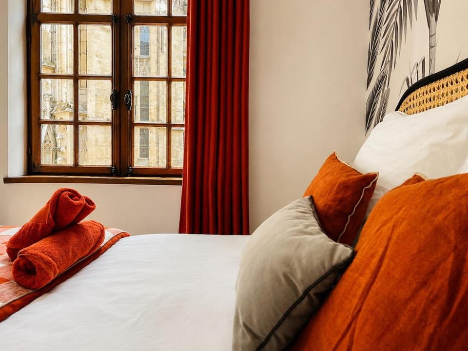 Bed, Bedroom