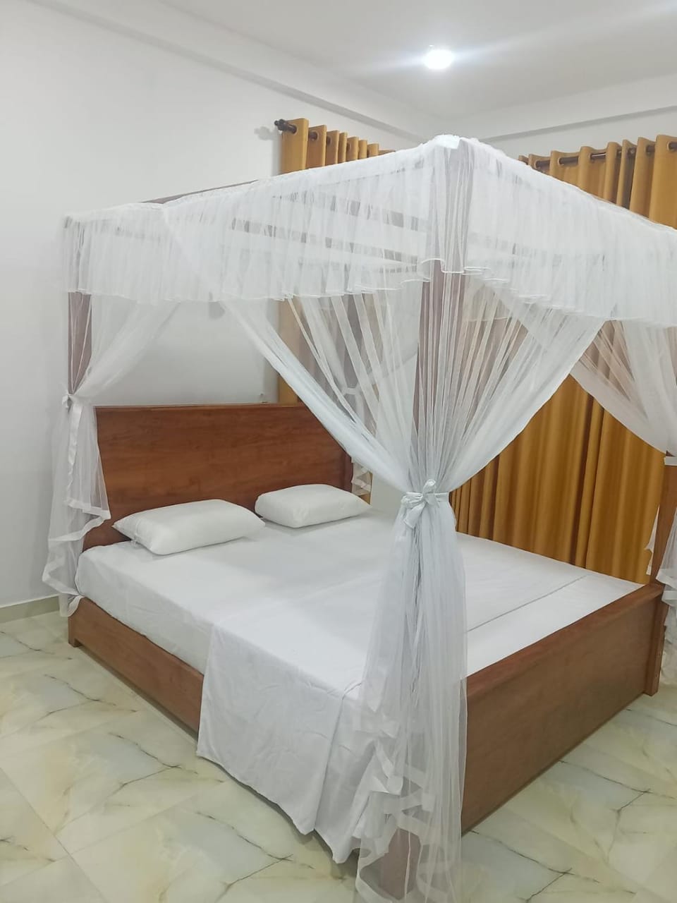 Lake Serenity Villa, Mirissa Bed and Breakfast in Kamburugamuwa