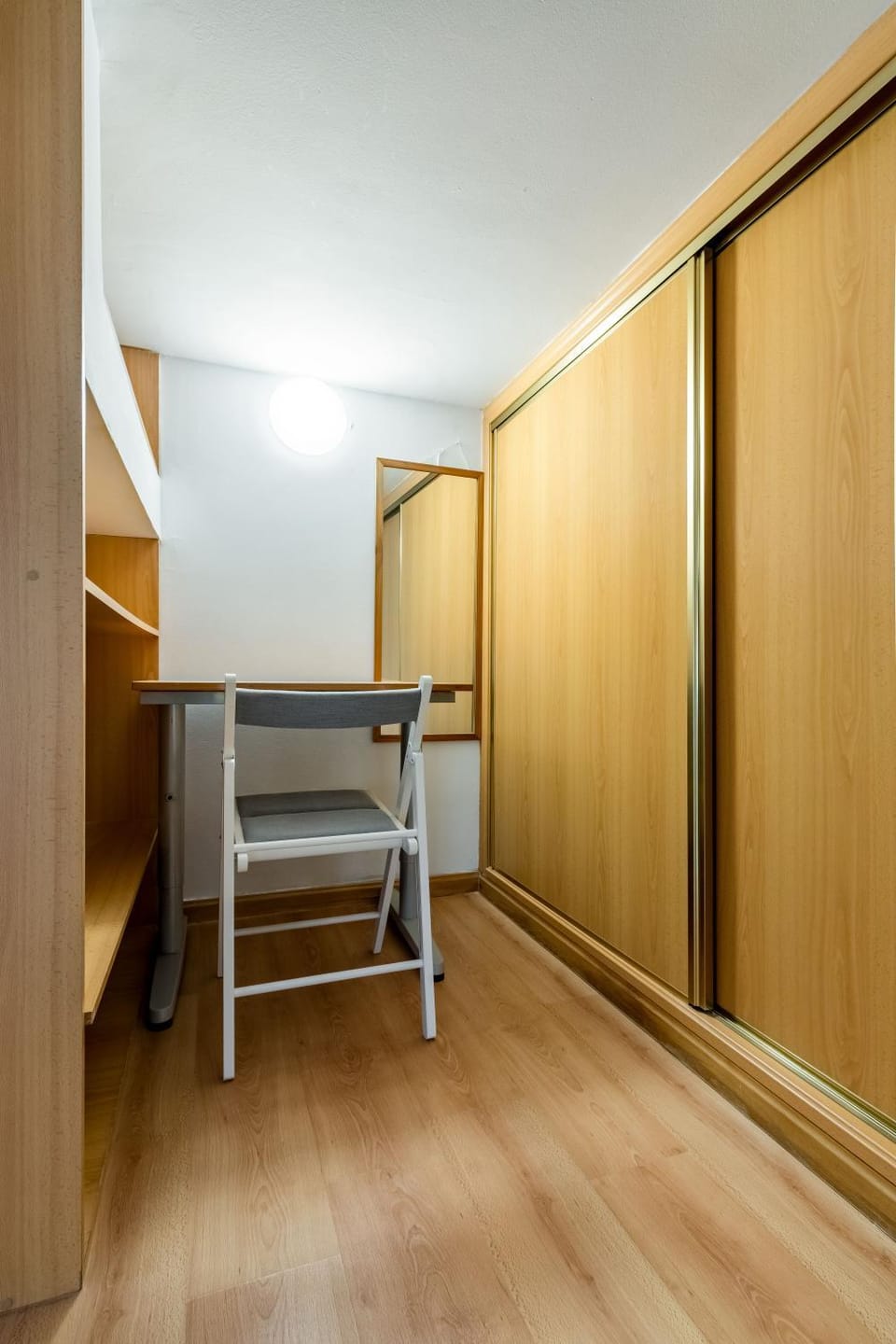 Seating area, wardrobe