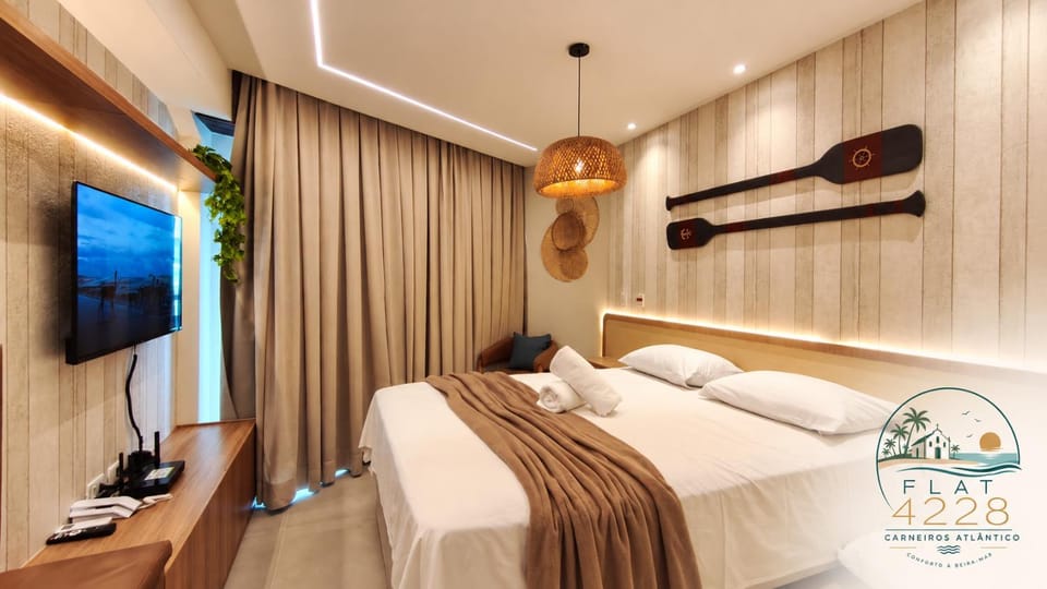 Bed, TV and multimedia, Evening entertainment, Bedroom