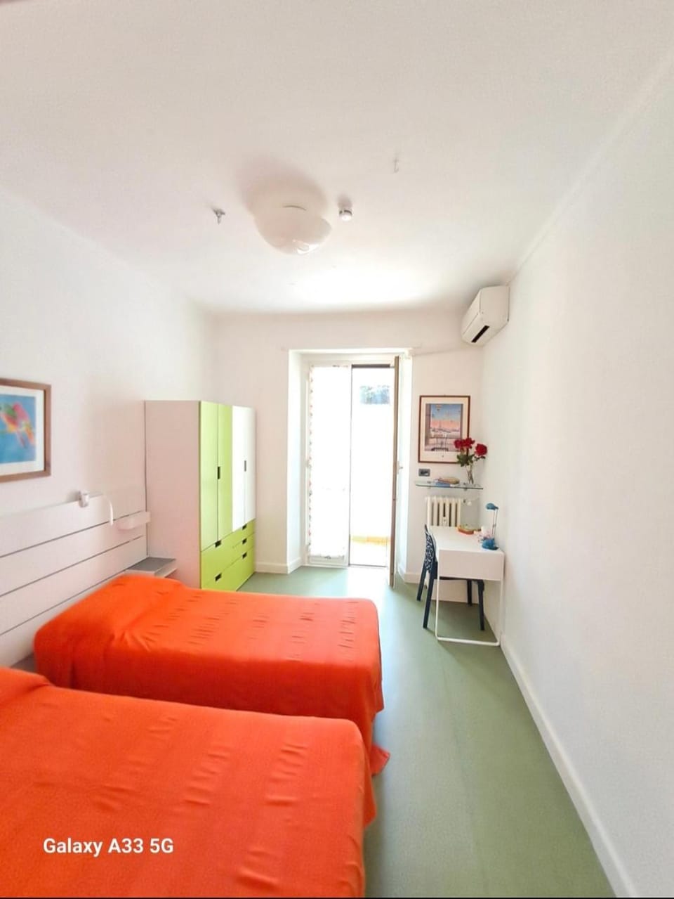 Bedroom, air conditioner