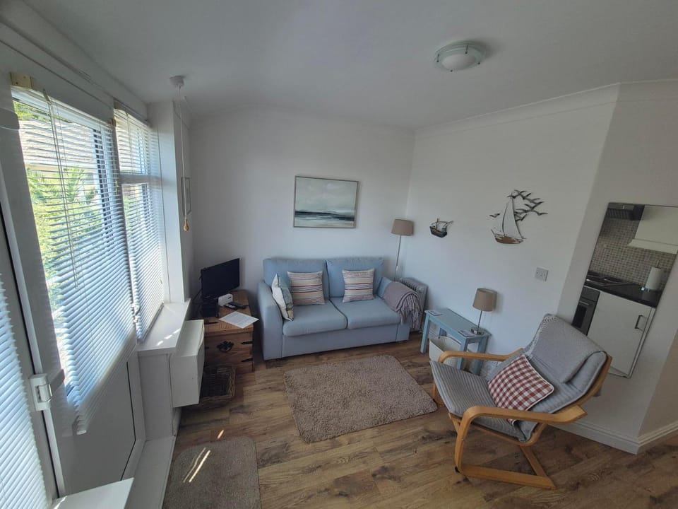 Westcliff Sea View Chalet in England