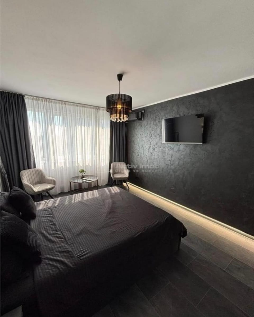 Gloria Danube Sky Studio Apartment in Romania