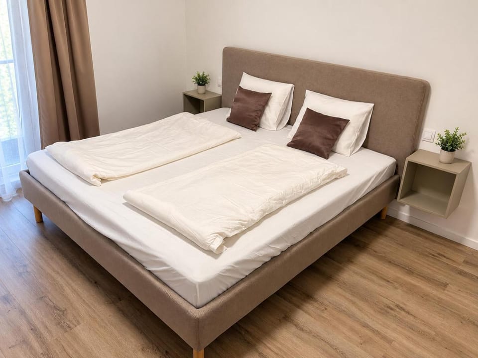 Bed, Bedroom, wardrobe