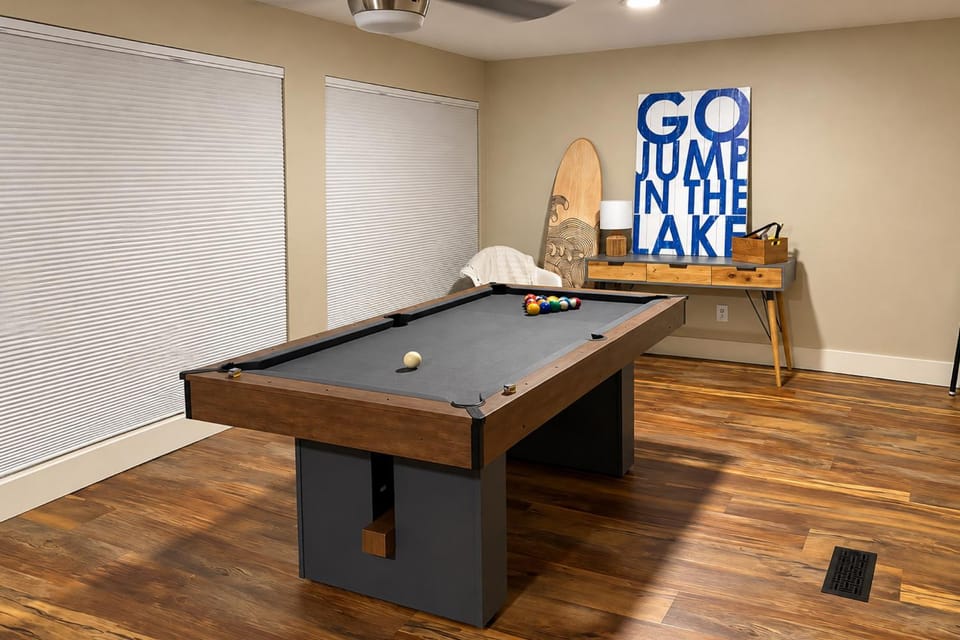Boat Dock & Game Room! Lake Hamilton Home House in Piney