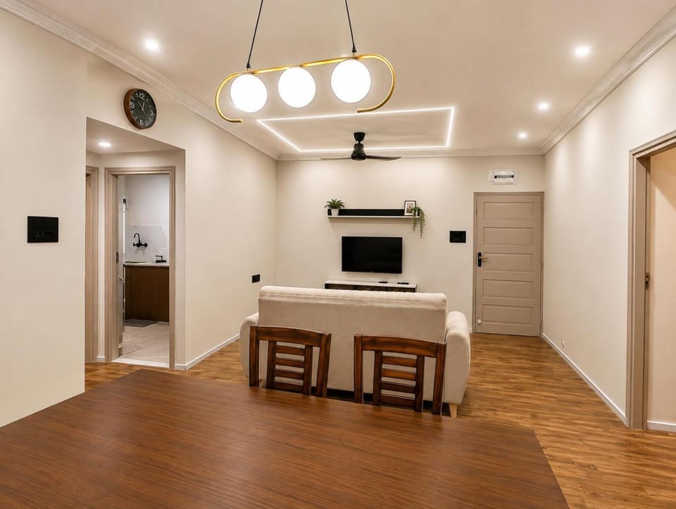 TV and multimedia, Living room, Seating area, Dining area, Evening entertainment