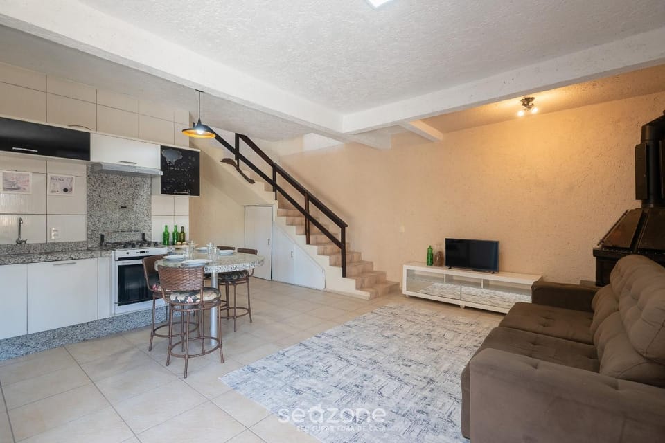 TV and multimedia, Living room, Dining area